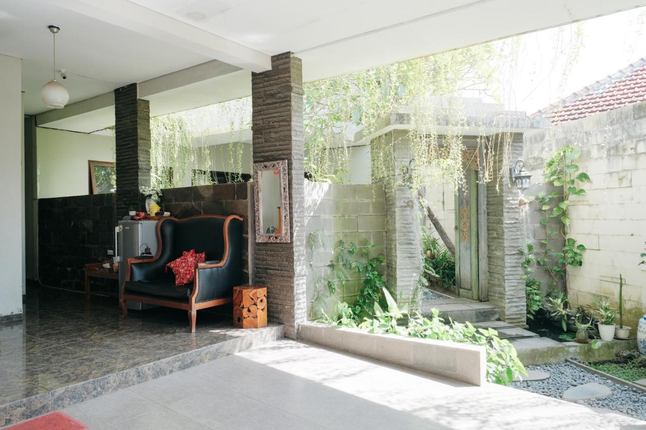 D'Tamblingan Guest House At Taman Griya Jimbaran Redpartner - Minimum Stay 30 Nights Buitenkant foto