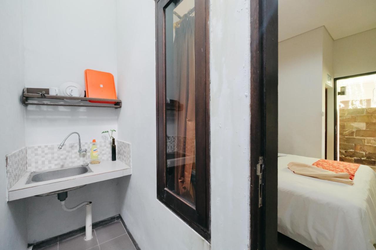 D'Tamblingan Guest House At Taman Griya Jimbaran Redpartner - Minimum Stay 30 Nights Buitenkant foto